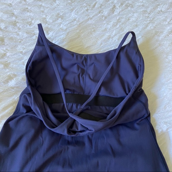 ATHLETIC DRESS, Size M - Picture 7 of 10